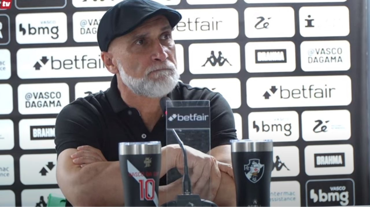 Vasco perde, mas Álvaro Pacheco destaca evolução do time