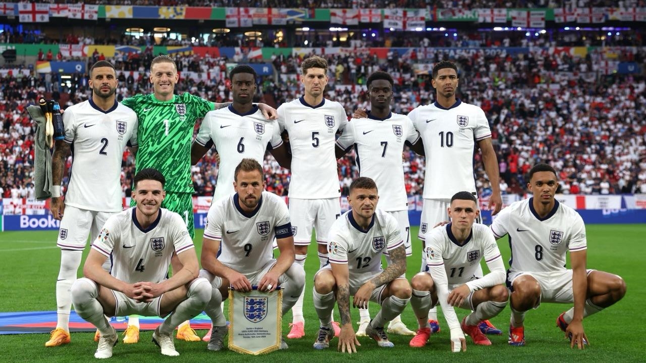 Com gol de Bellingham, Inglaterra vence Sérvia na Eurocopa