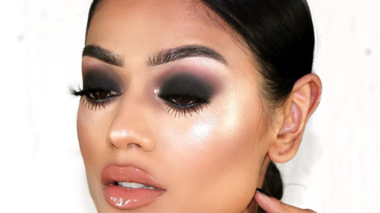 Maquiagem preta: confira como usar a cor preta para um olhar mais marcante