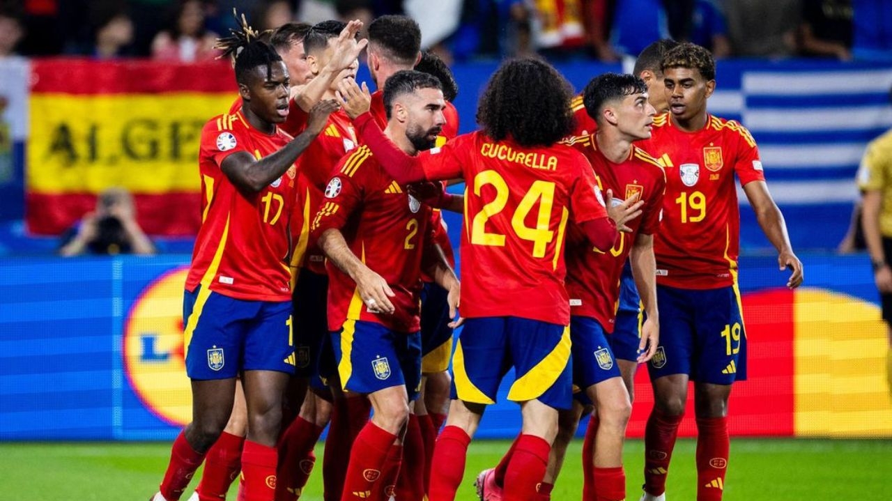 Espanha vence clássico e se garante nas oitavas da Eurocopa