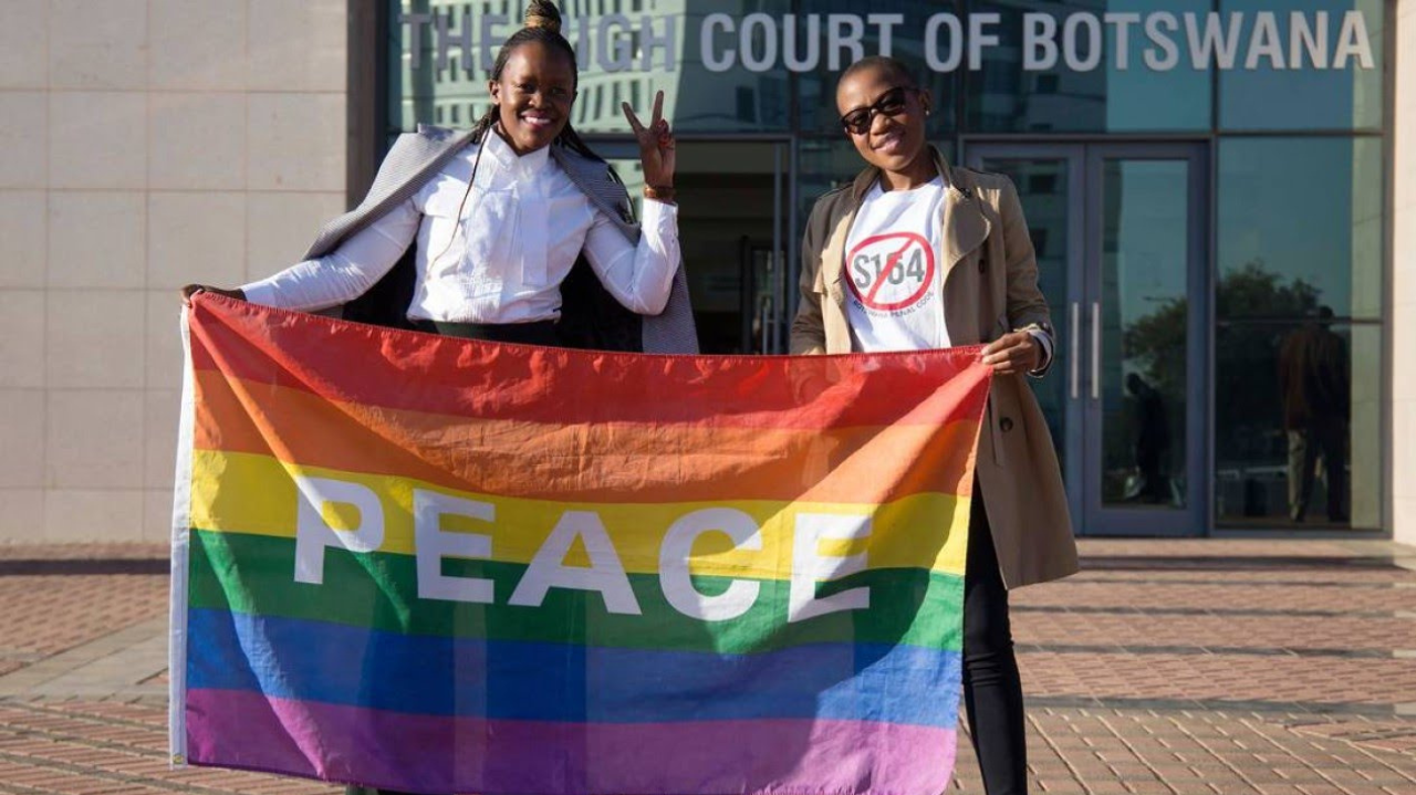 Tribunal da Namíbia revoga lei que criminaliza relações homossexuais