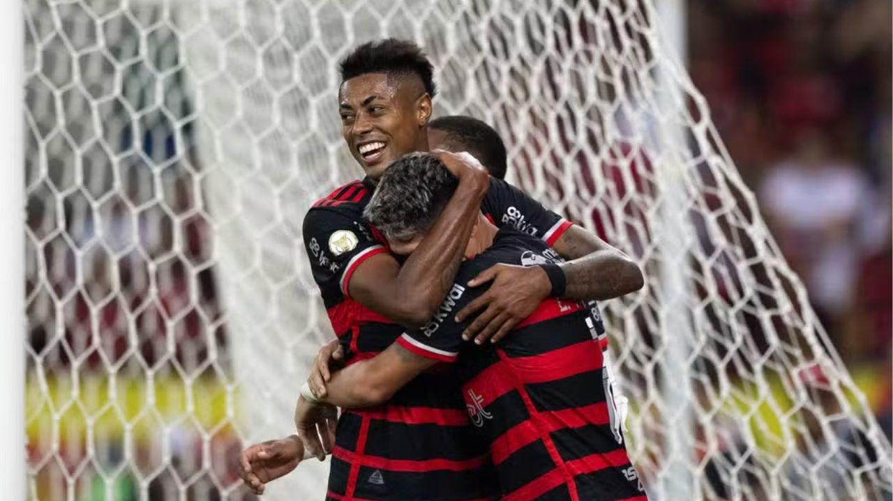 Flamengo enfrenta o Fluminense com desfalques e dúvidas para Tite