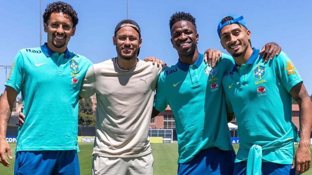 Neymar encontra jogadores da Seleção no CT em Los Angeles