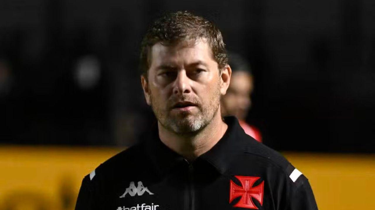Vasco goleia são paulo e sai da zona de rebaixamento: vitória renova animo do time