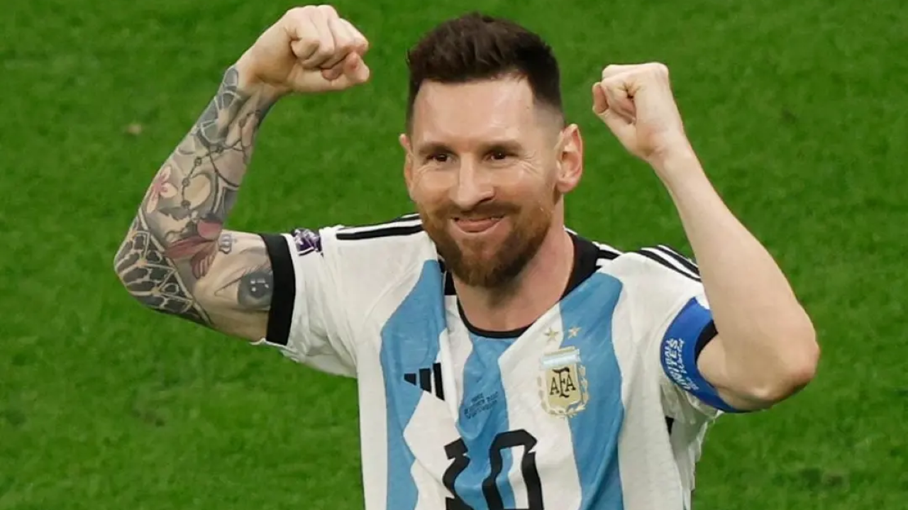 Messi completa 37 anos durante a Copa América e recebe homenagens