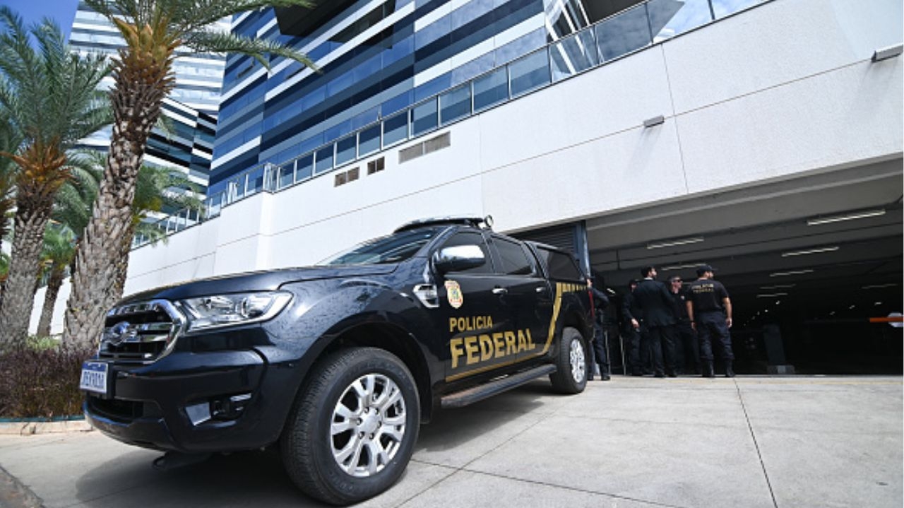 Polícia Federal deflagra operação contra fraudes em títulos eleitorais via e-Título