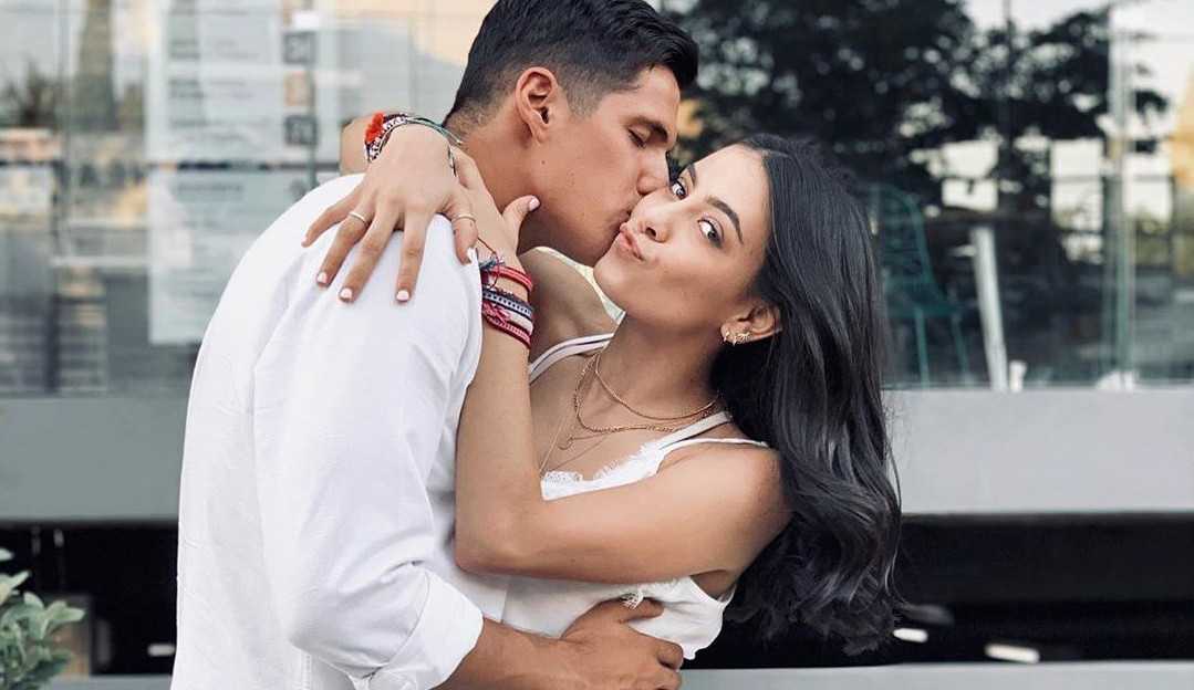 Sabina Hidalgo, do Now United, chora durante live ao falar sobre seu relacionamento