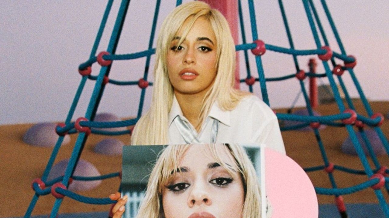 Camila Cabello debuta com nota 59 no Metacritic com “C,XOXO”