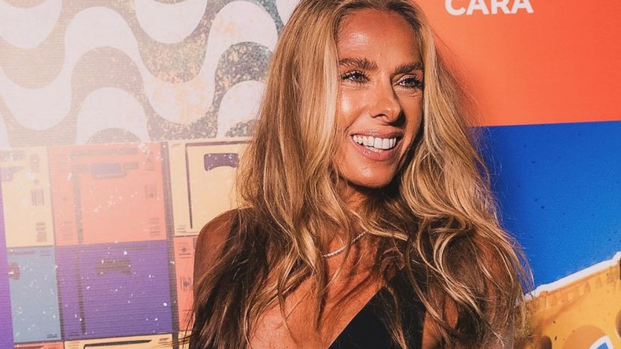Adriane Galisteu confessa medo do cancelamento e evita opiniões de internautas: “Morro de medo”