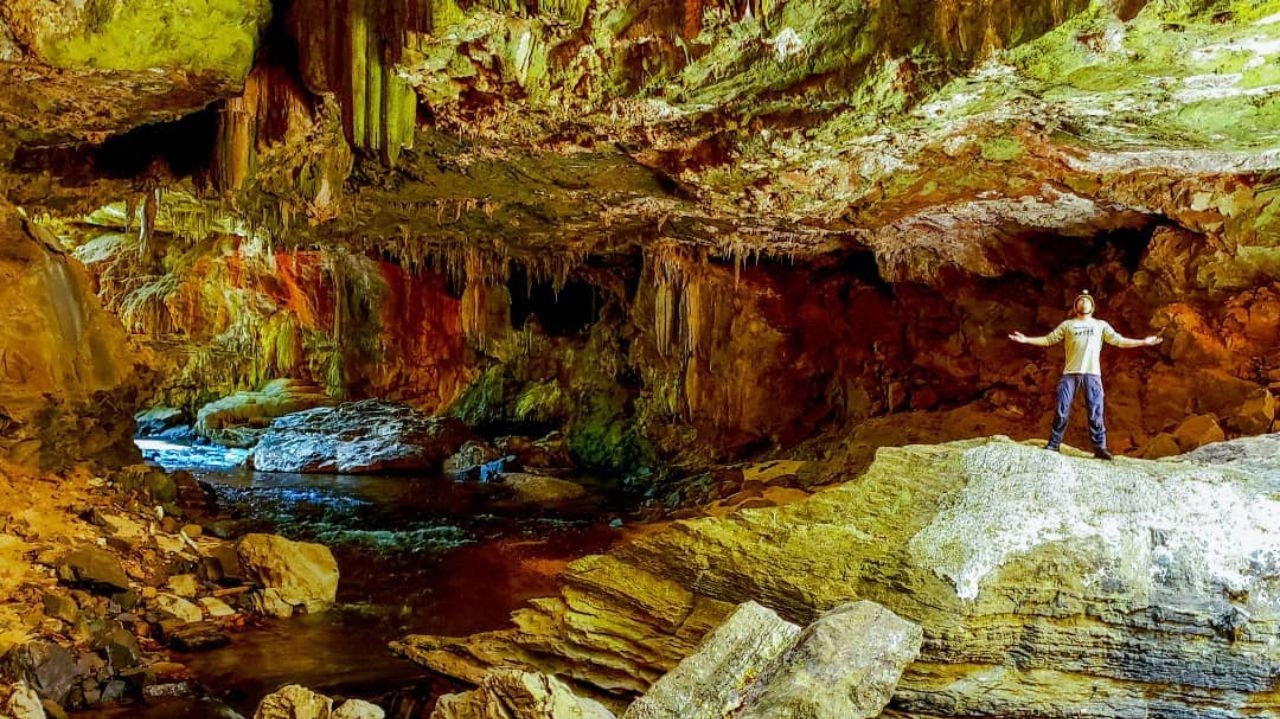 Turistas desaparecidos ao entrar em caverna são encontrados