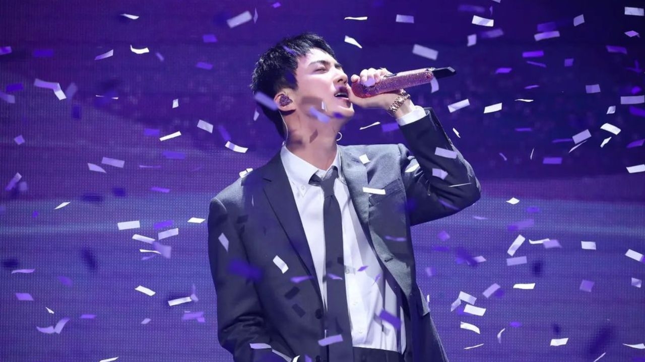 Jin, do BTS, é convidado para o revezamento da tocha olímpica de Paris 2024