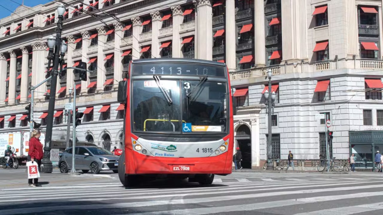 Greve é suspensa e ônibus circulam normalmente em SP