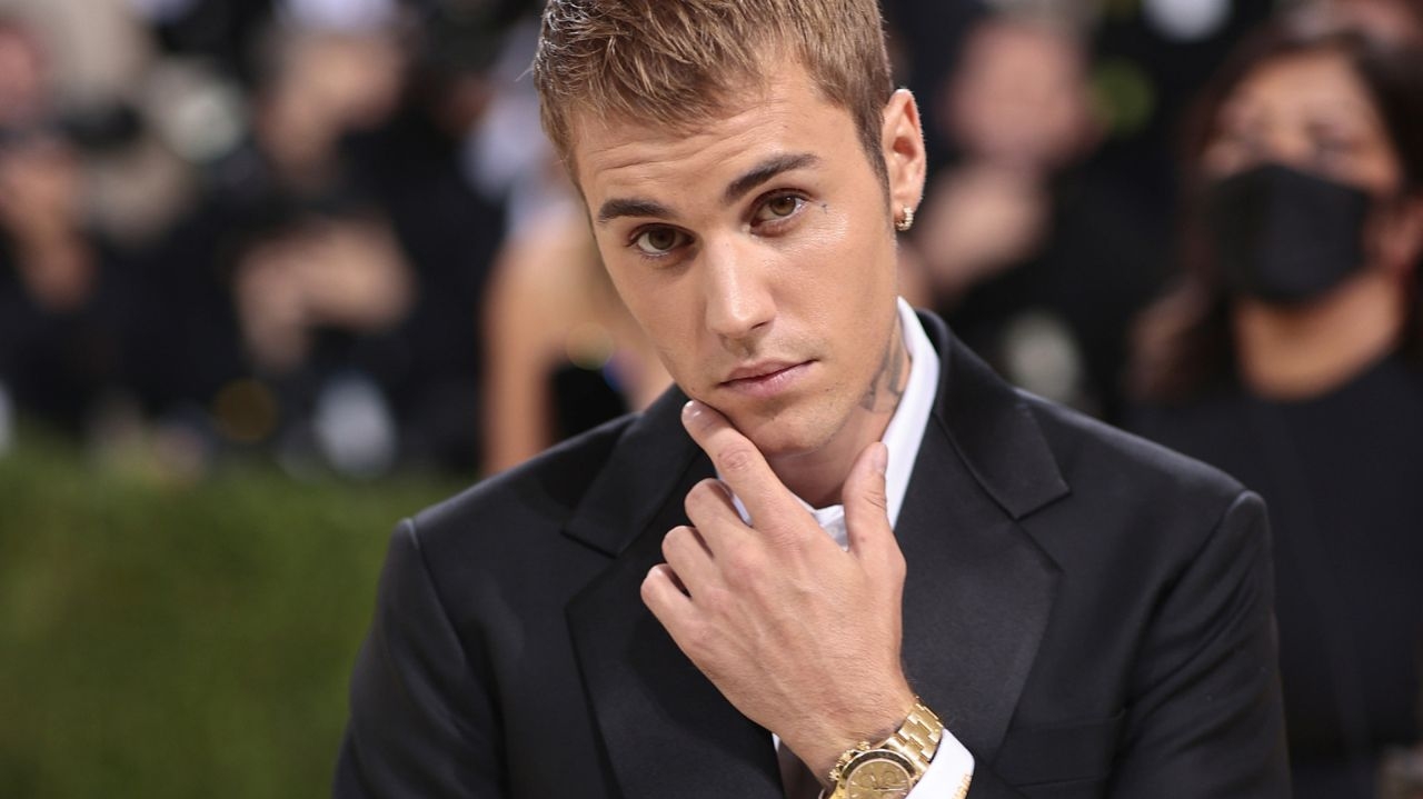 Justin Bieber revisita carreira musical após ficar um tempo longe dos palcos