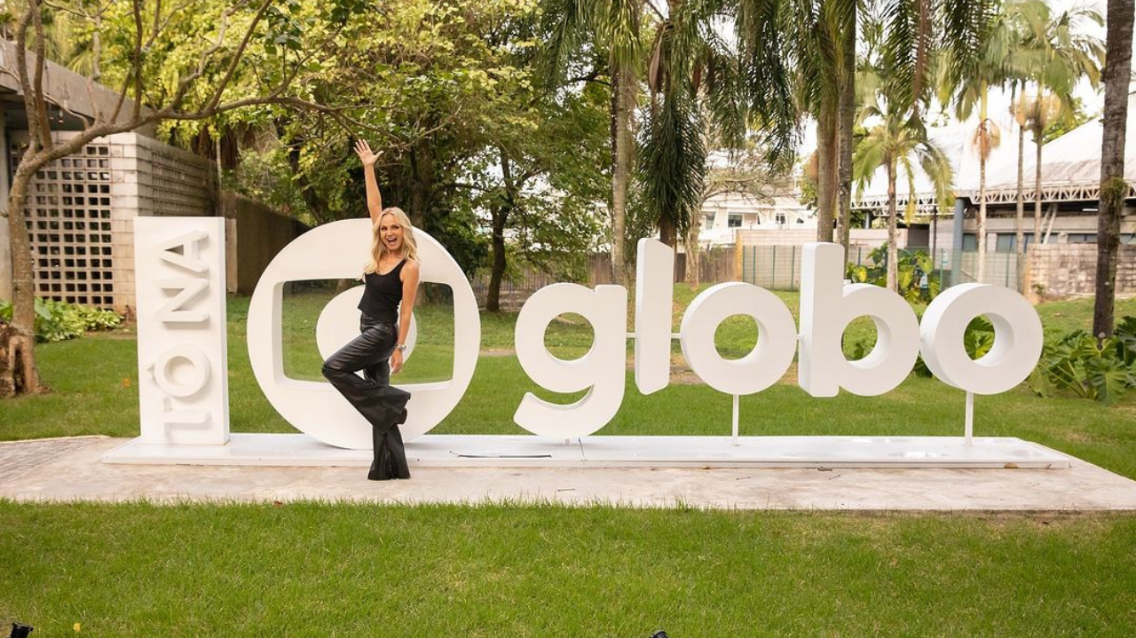 Eliana se emociona no programa Domingão com Hulk