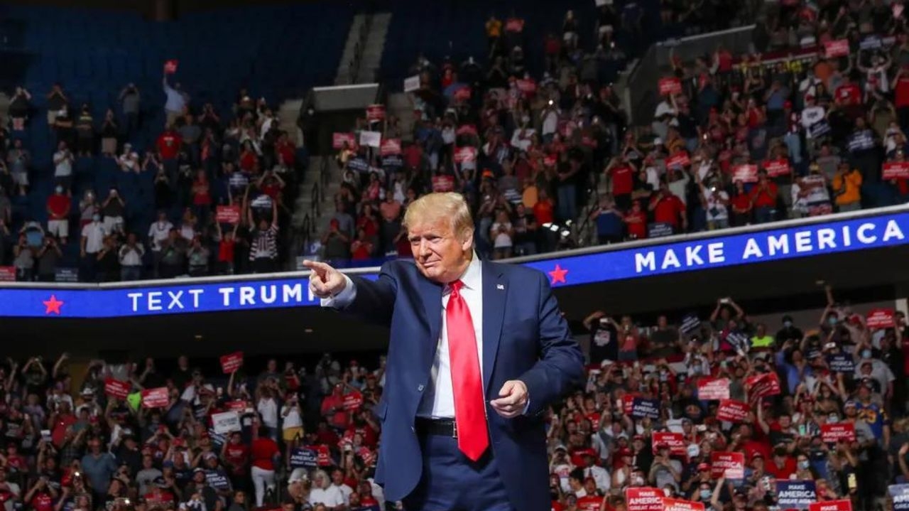 Trump desafia Biden para debate e compara com partida de golfe