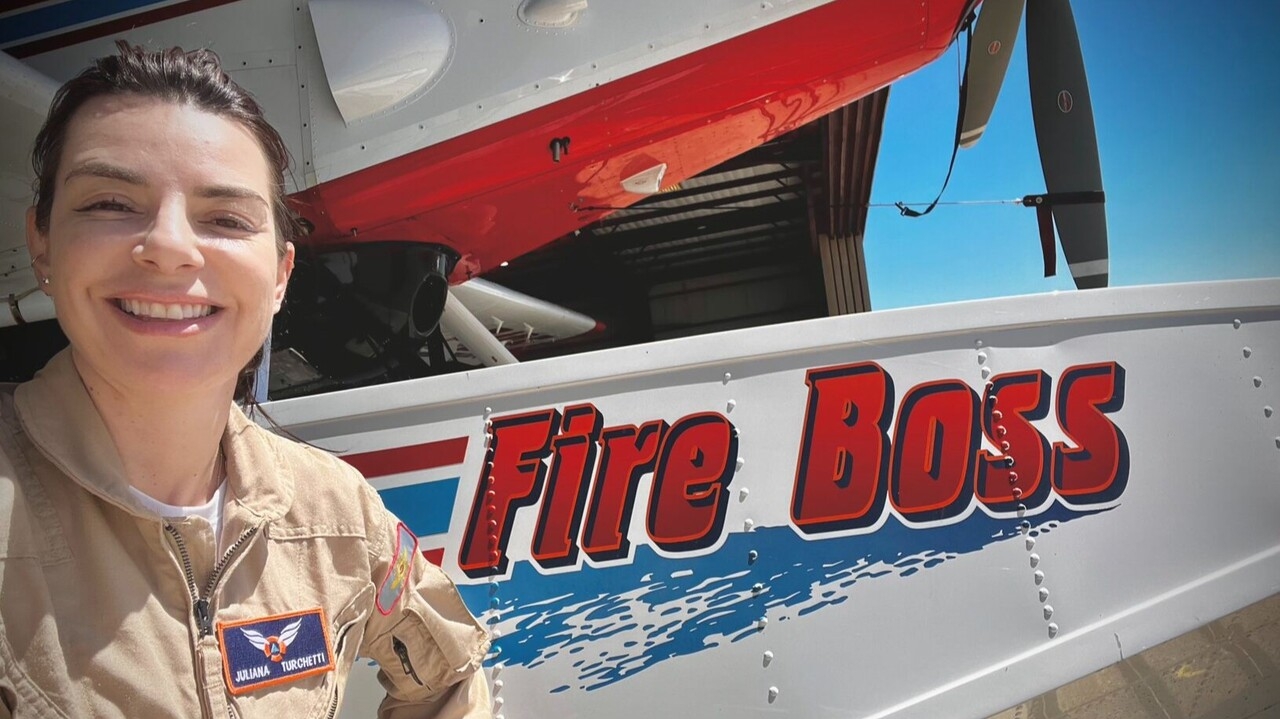 Piloto brasileira morre em combate a incêndio florestal nos EUA