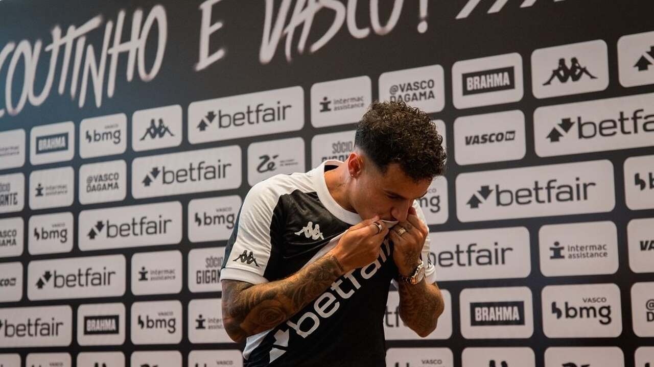 Contrato de Coutinho com o Vasco tem cláusula milionária