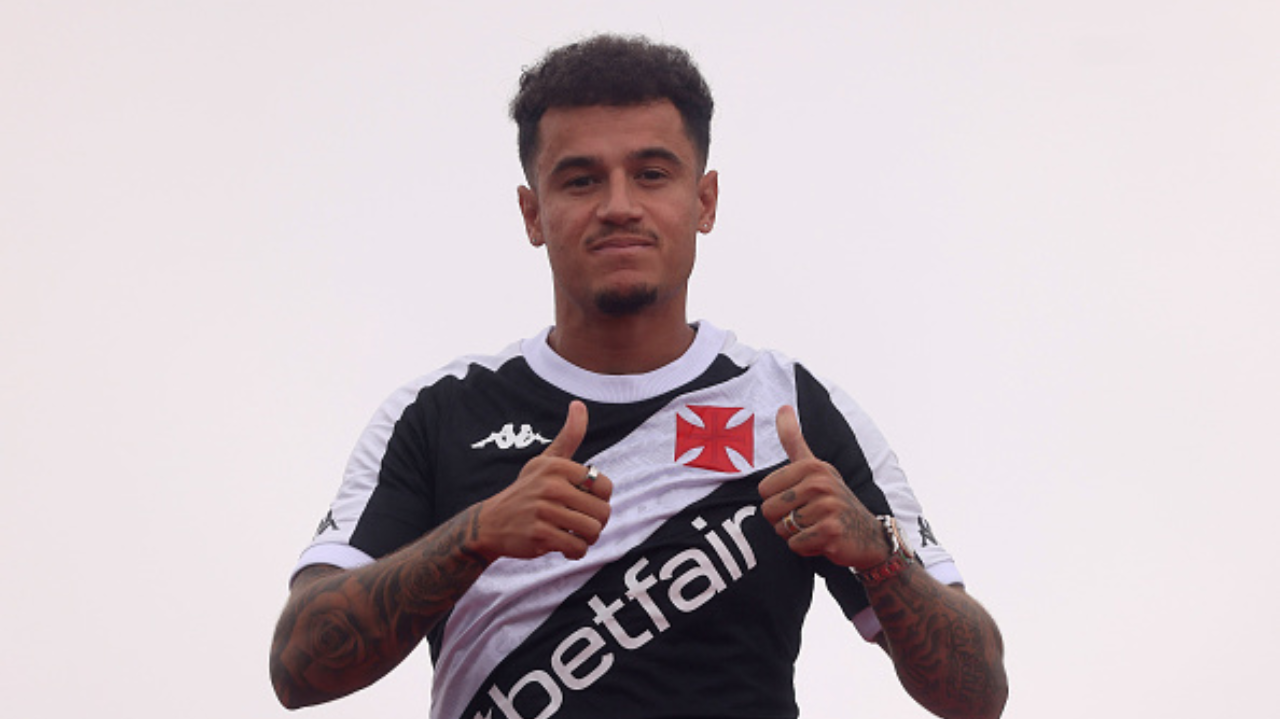 Neymar prestigia volta de Philippe Coutinho e recebe vaias da torcida cruzmaltina