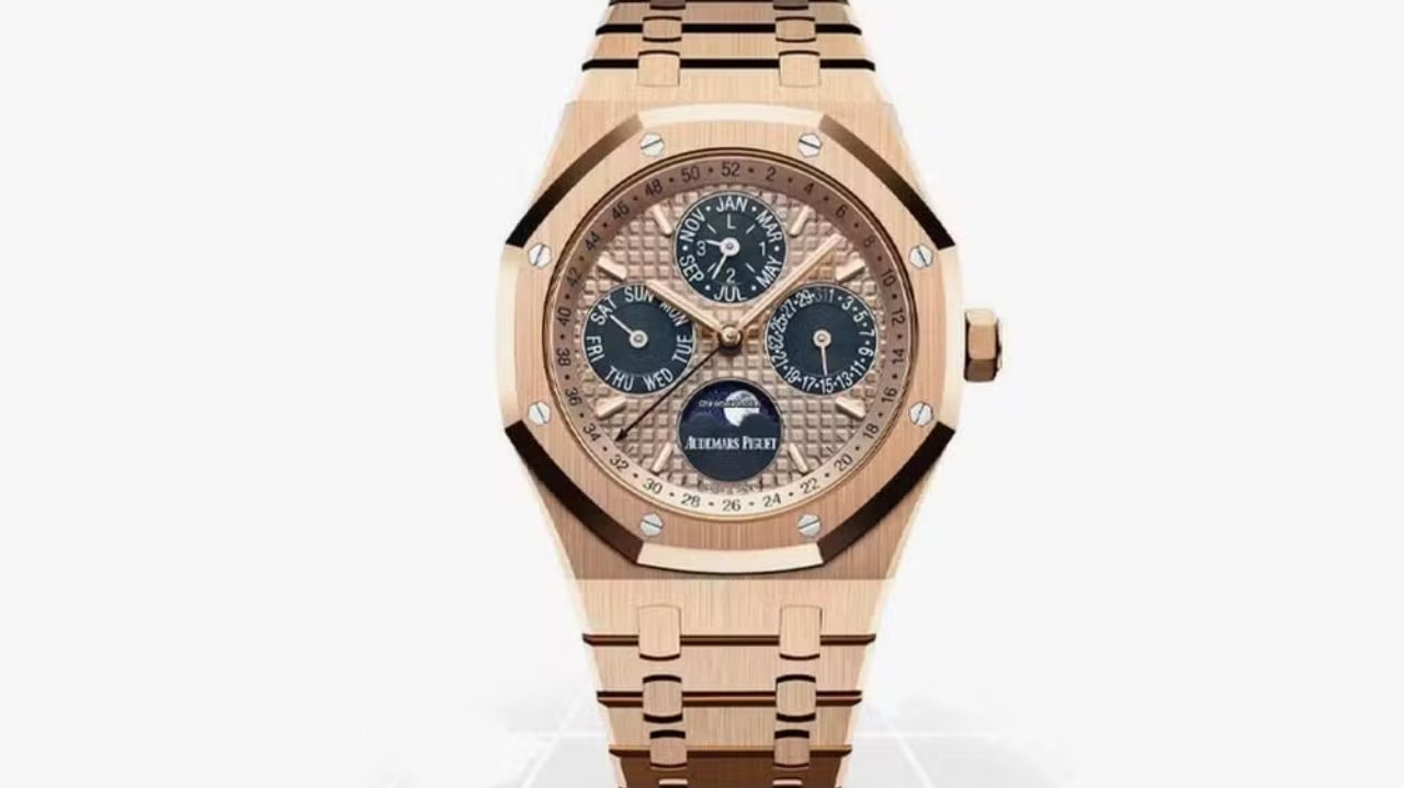 “Casamento do ano” tem como lembrança relógio de mais de R$1,5 mi