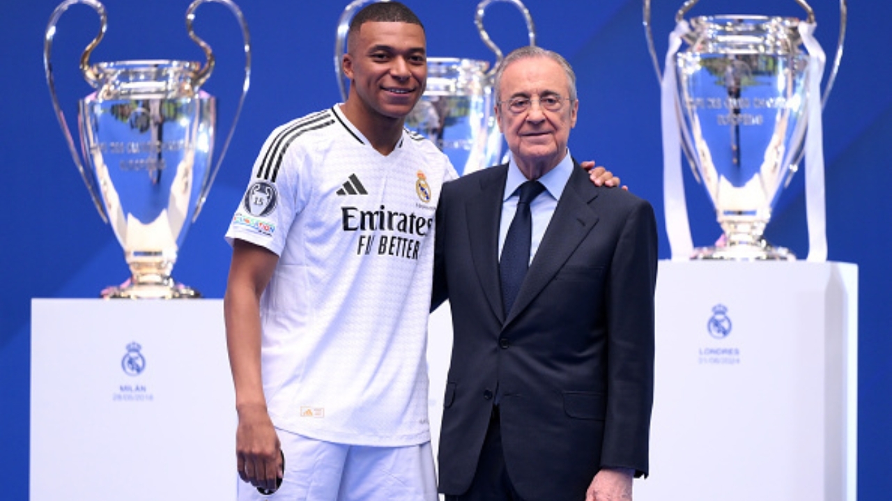 Mbappé é apresentado com estádio lotado em Madrid