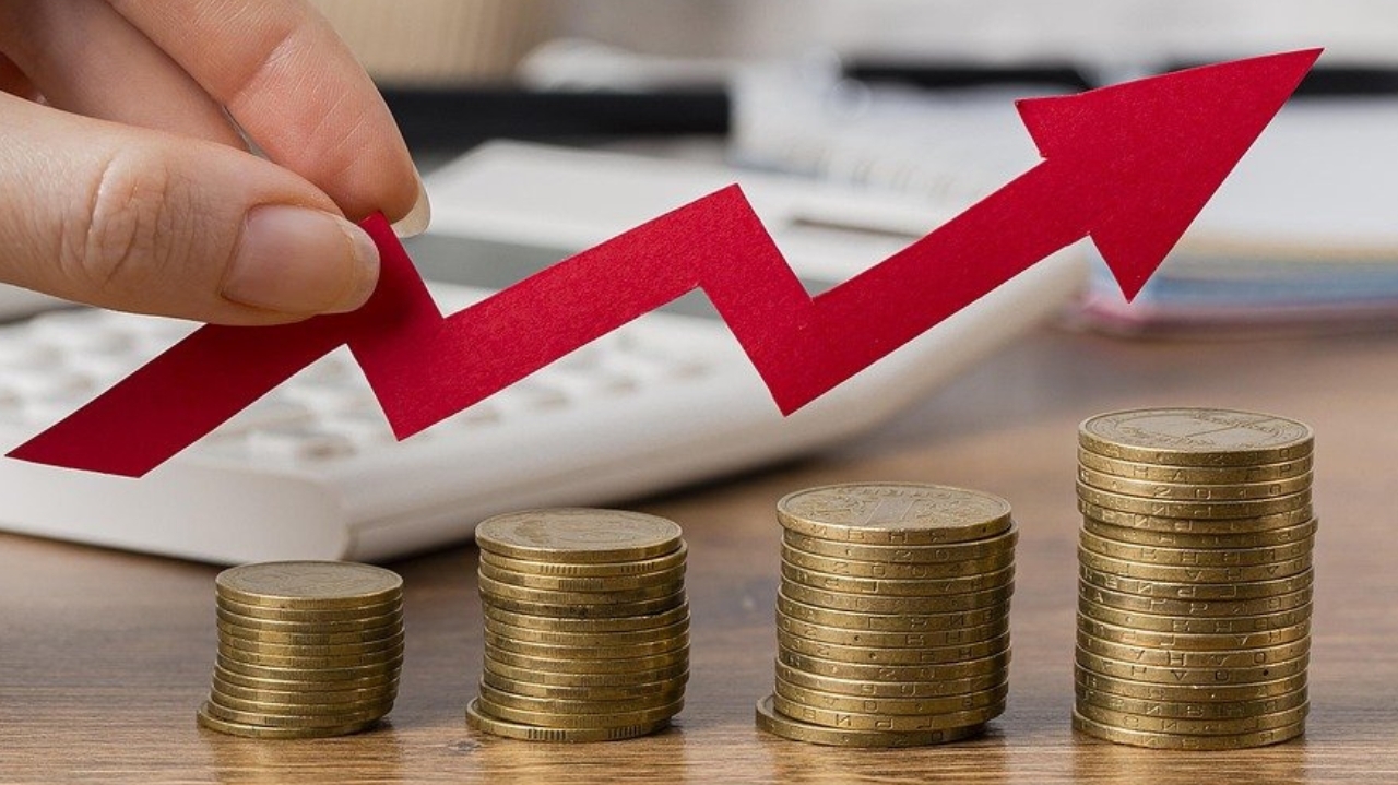 Dólar fecha segunda-feira com alta de 0,26% e atinge R$ 5,44