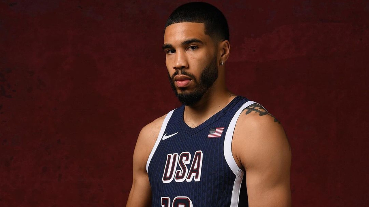 Jayson Tatum realiza sonho de infância ao integrar equipe olímpica dos EUA