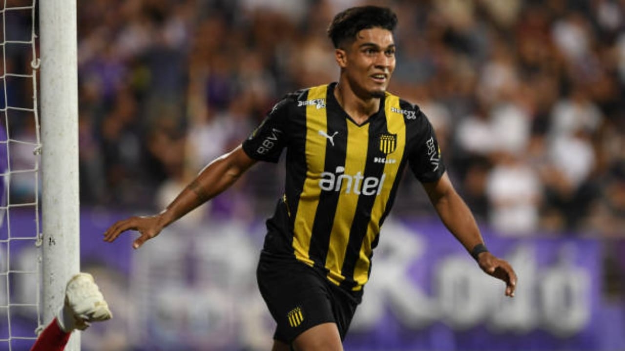 Matías Arezo é contratado pelo Grêmio