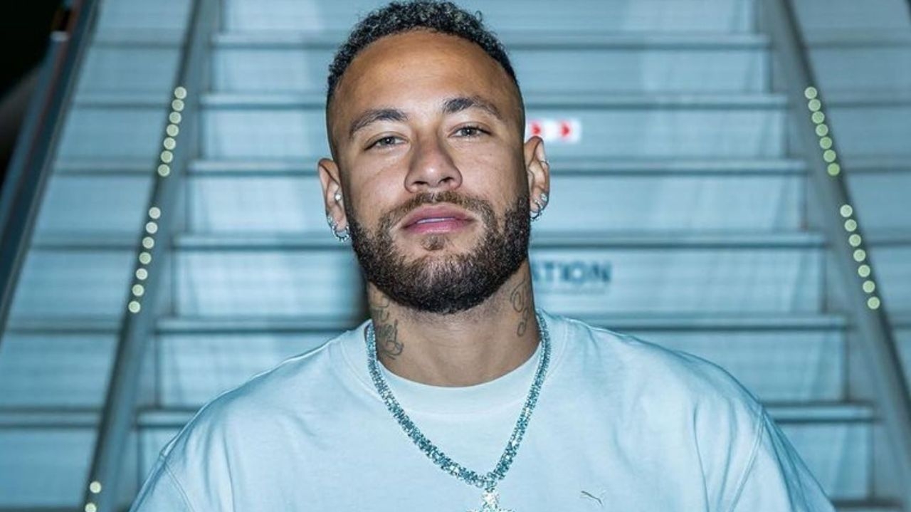 Neymar vira notícia na imprensa internacional após postar foto de sua filha Helena