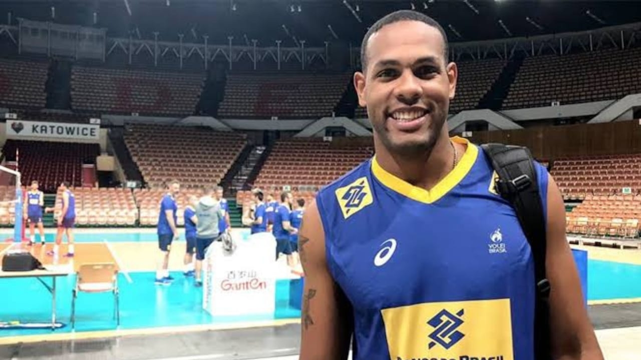 Leal se machuca em treino de vôlei para as Olimpíadas de Paris