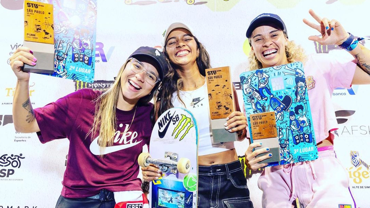 Rayssa Leal e companheiras de skate enfrentam dificuldades de transporte em Paris