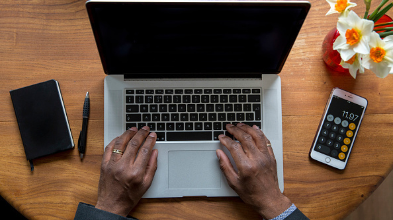 DET passa a ser obrigatório para microempresário e empregadores domésticos