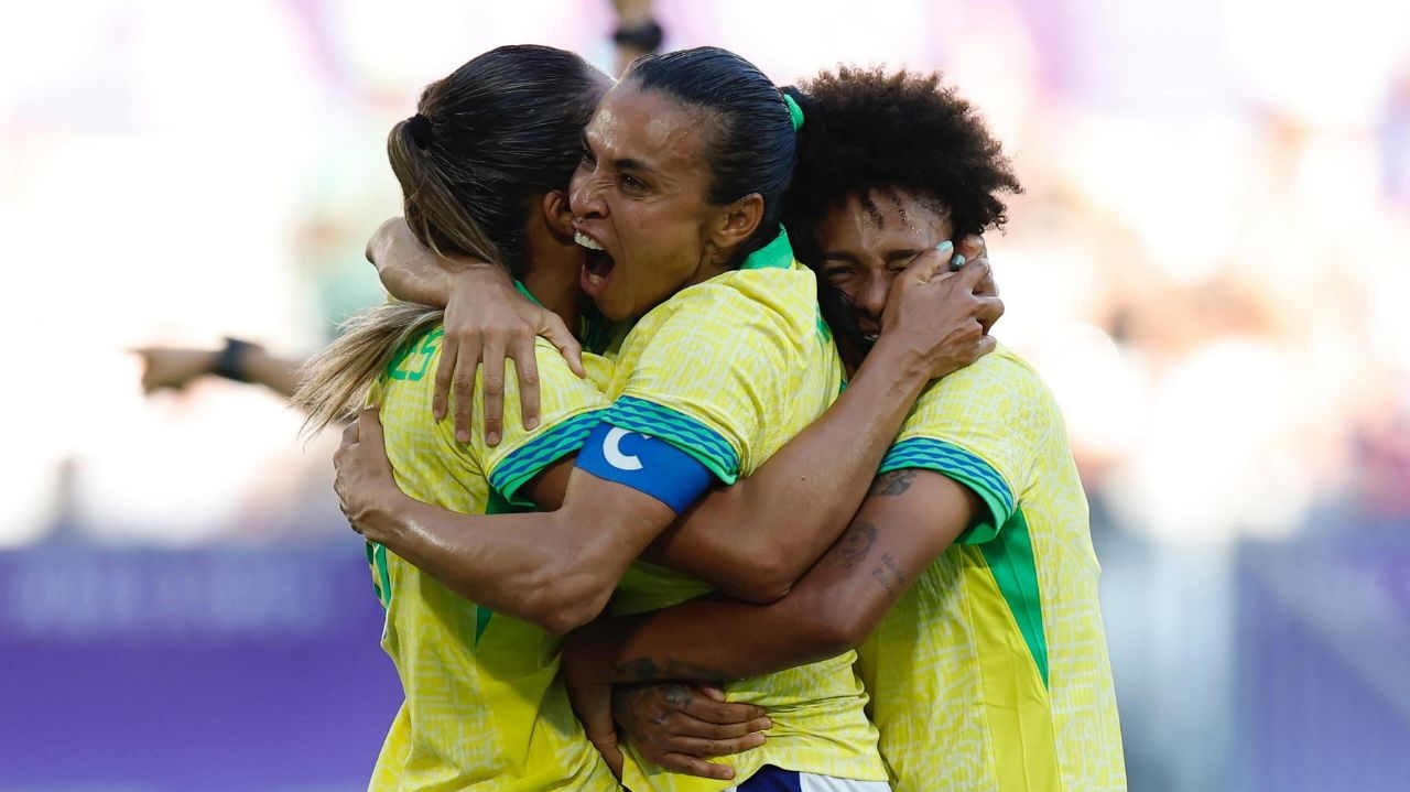 Marta comanda vitória brasileira em jogo de estreia nas Olimpíadas
