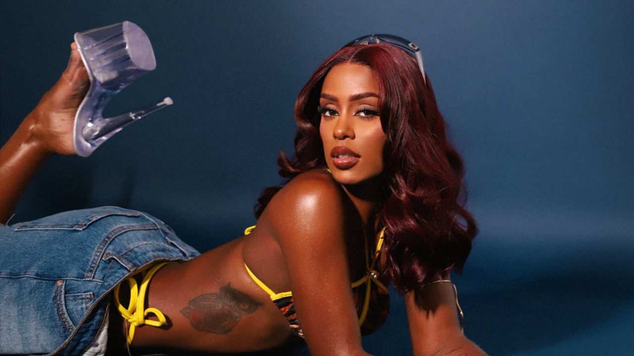 Rebecca lança “Do Jeito Que Eu Quero” reafirmando seu estilo ousado e sensual no funk 150 bpm