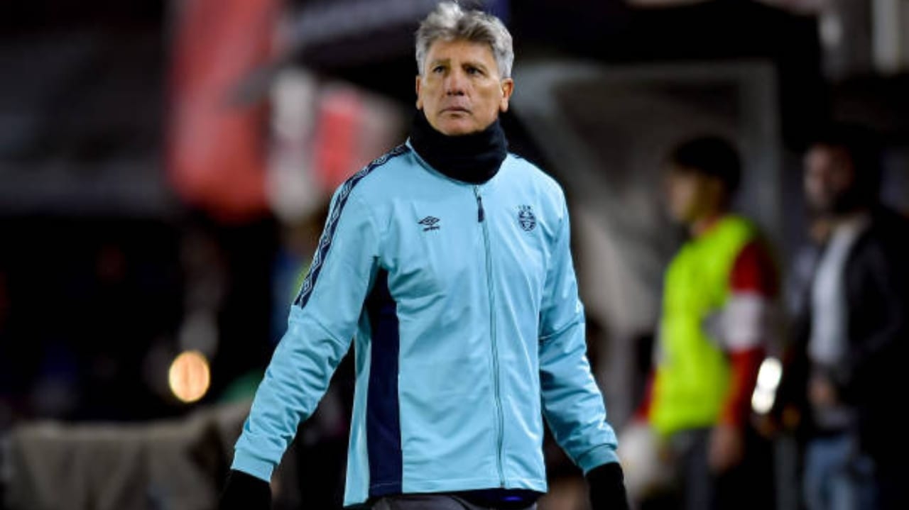 Após empate com o Corinthians, Renato Gaúcho reclama com a CBF sobre pênalti marcado