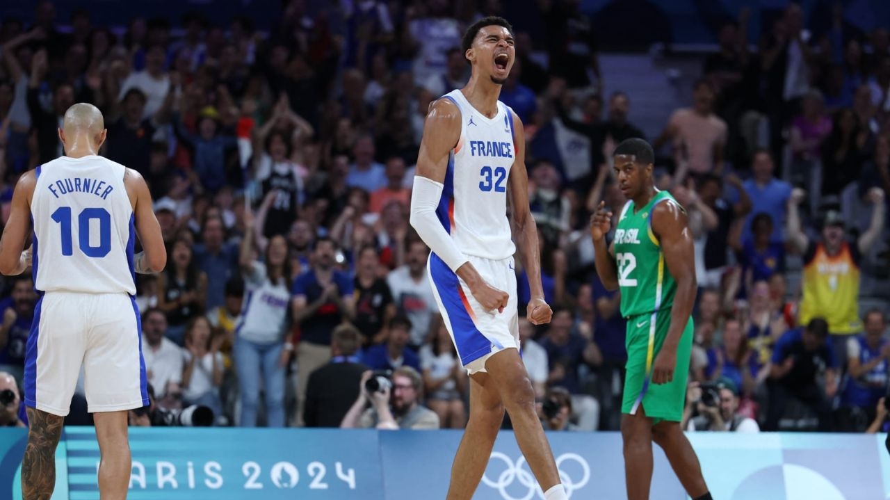 Brasil sai na frente, mas leva virada da França no basquete masculino nas Olimpíadas de Paris
