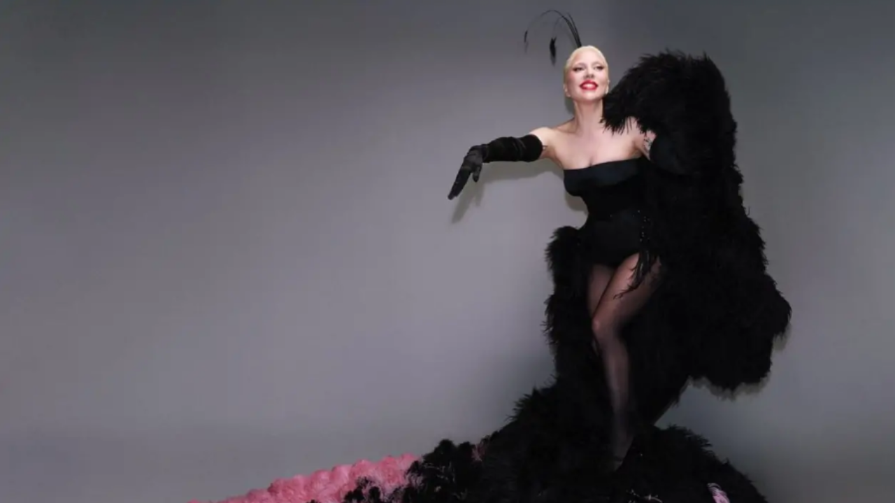 Anthony Vaccarello critica escolha de figurino de Lady Gaga na abertura da Olimpíada 2024