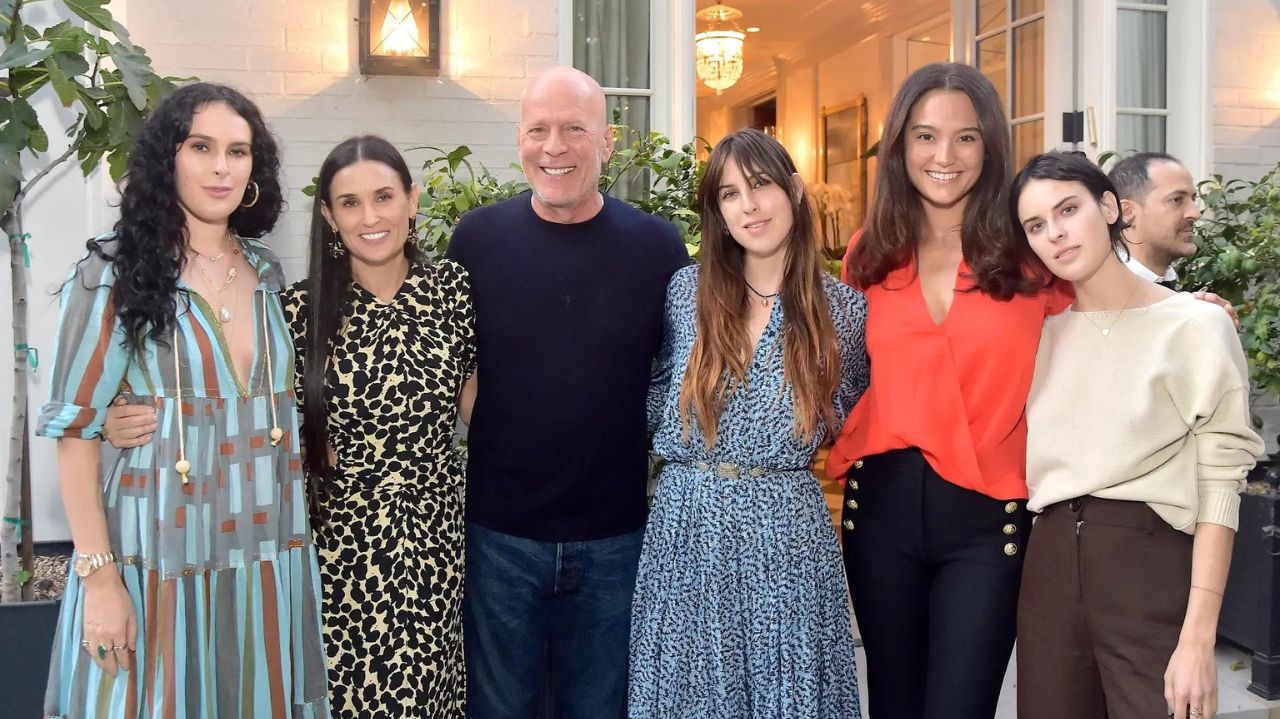 Bruce Willis aparece em clique raro feito pela filha