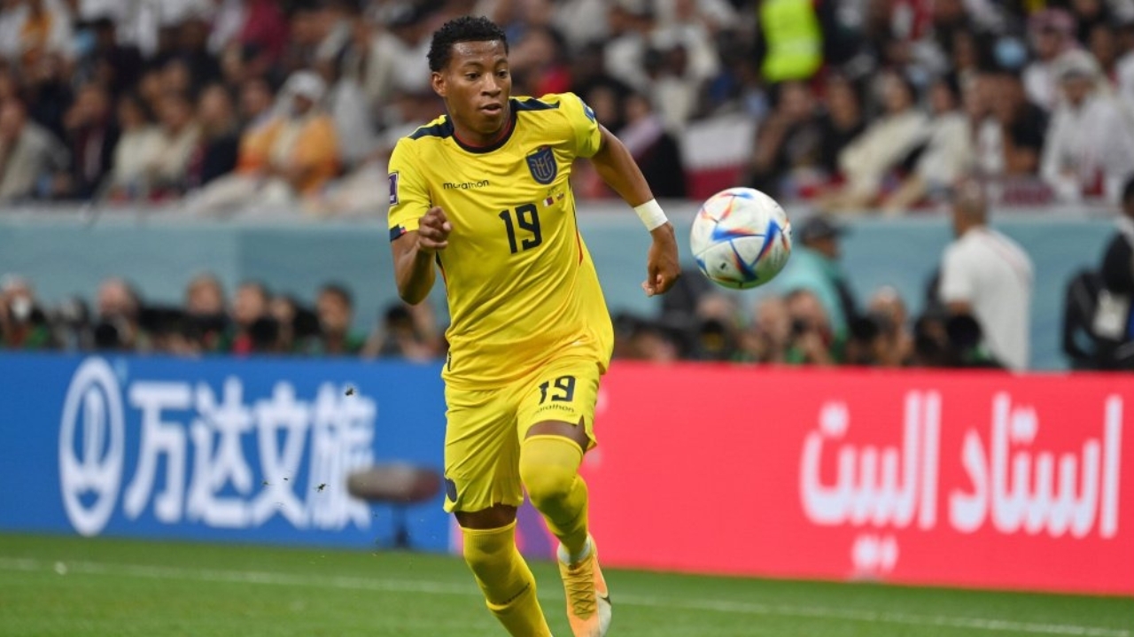 Corinthians faz proposta por atacante equatoriano Gonzalo Plata do Al-Sadd