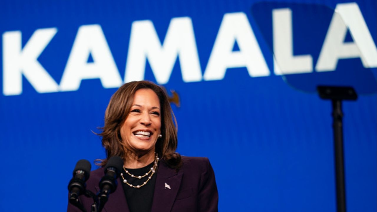Bloomberg aponta uma diferença de onze pontos a favor de Kamala