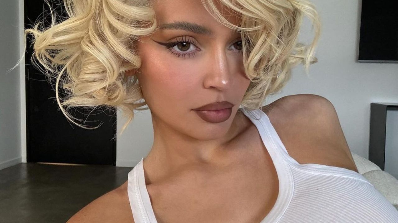 Lápis labial vira item de maquiagem tendência nas redes