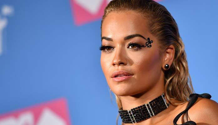 Rita Ora e diretor da Marvel estariam pensando em casamento após 5 meses juntos