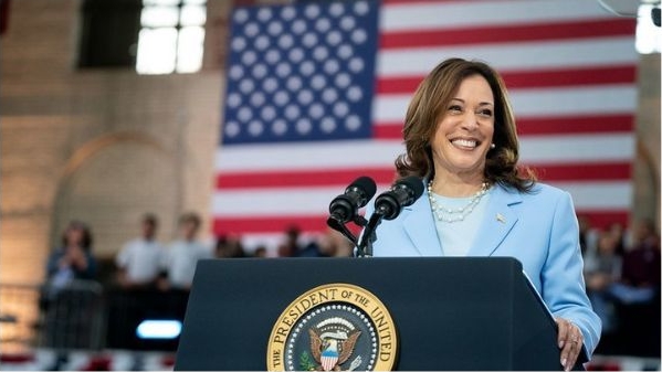 Kamala é confirmada como candidata à presidência dos EUA pelo Partido Democrata