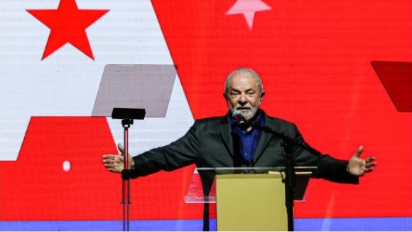 Lula parabeniza campeã olímpica Beatriz Souza e fala sobre Bolsa Atleta