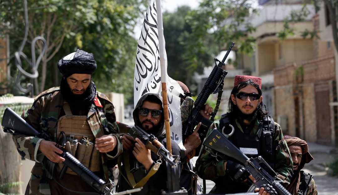 Talibã toma o controle do Afeganistão e anuncia volta de princípios estabelecidos em 1996