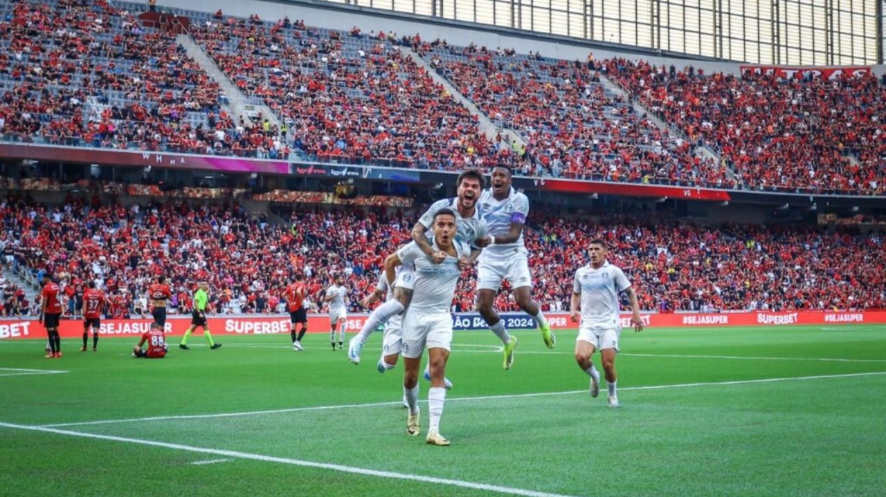 Grêmio conquista primeira vitória fora de casa no Brasileirão