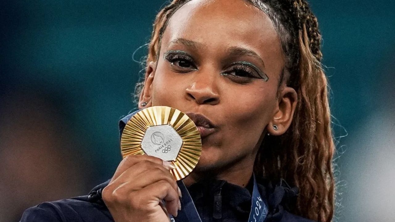 Ouro de Rebeca Andrade repercute na imprensa internacional