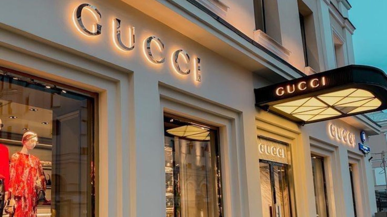 Mercado de moda de luxo enfrenta crise histórica