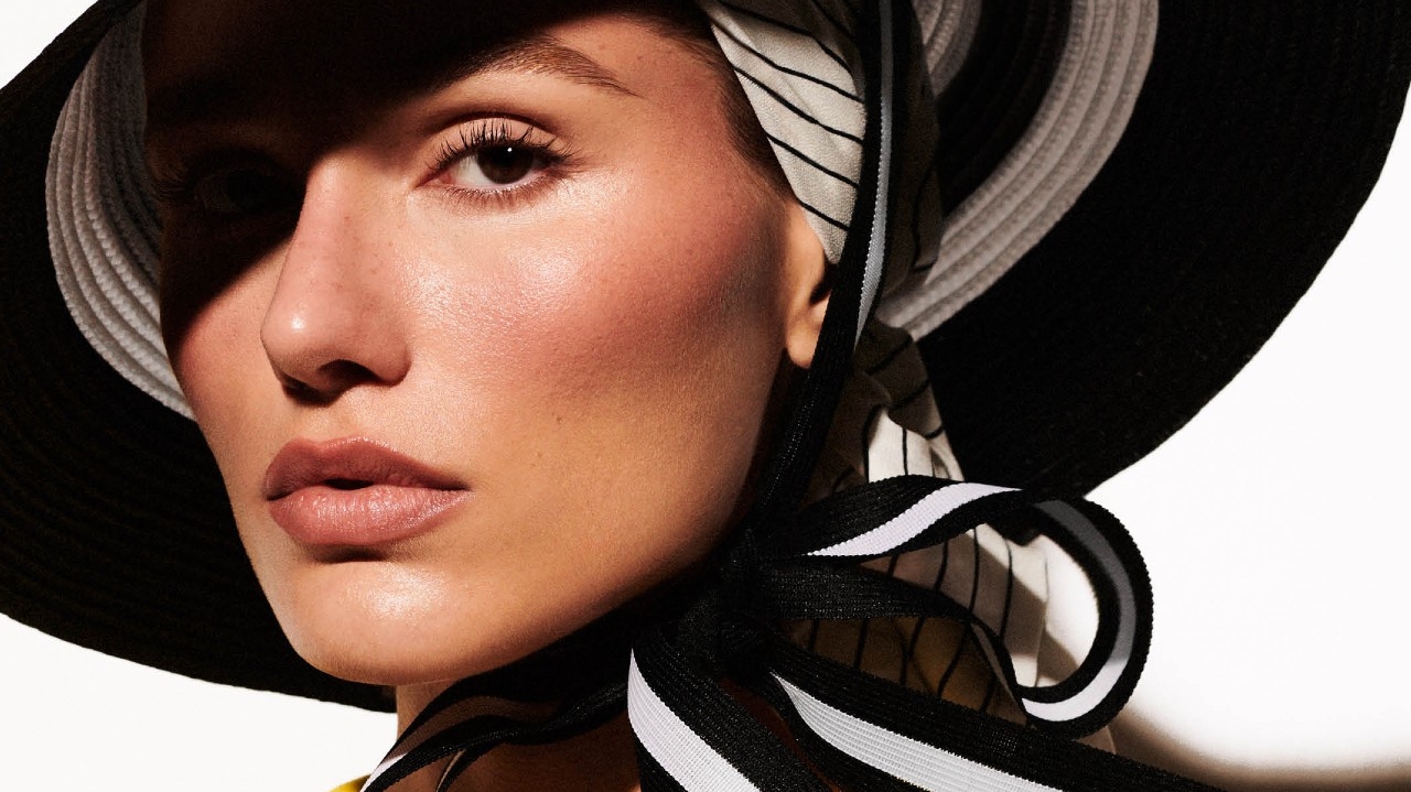 Sasha Meneghel estrela em nova campanha da Arezzo