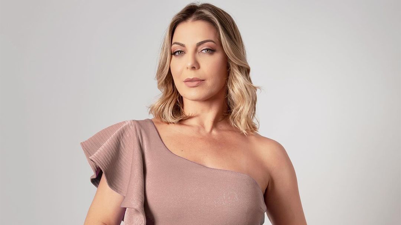 Sheila Mello comenta sobre processo judicial após complicações em cirurgia estética