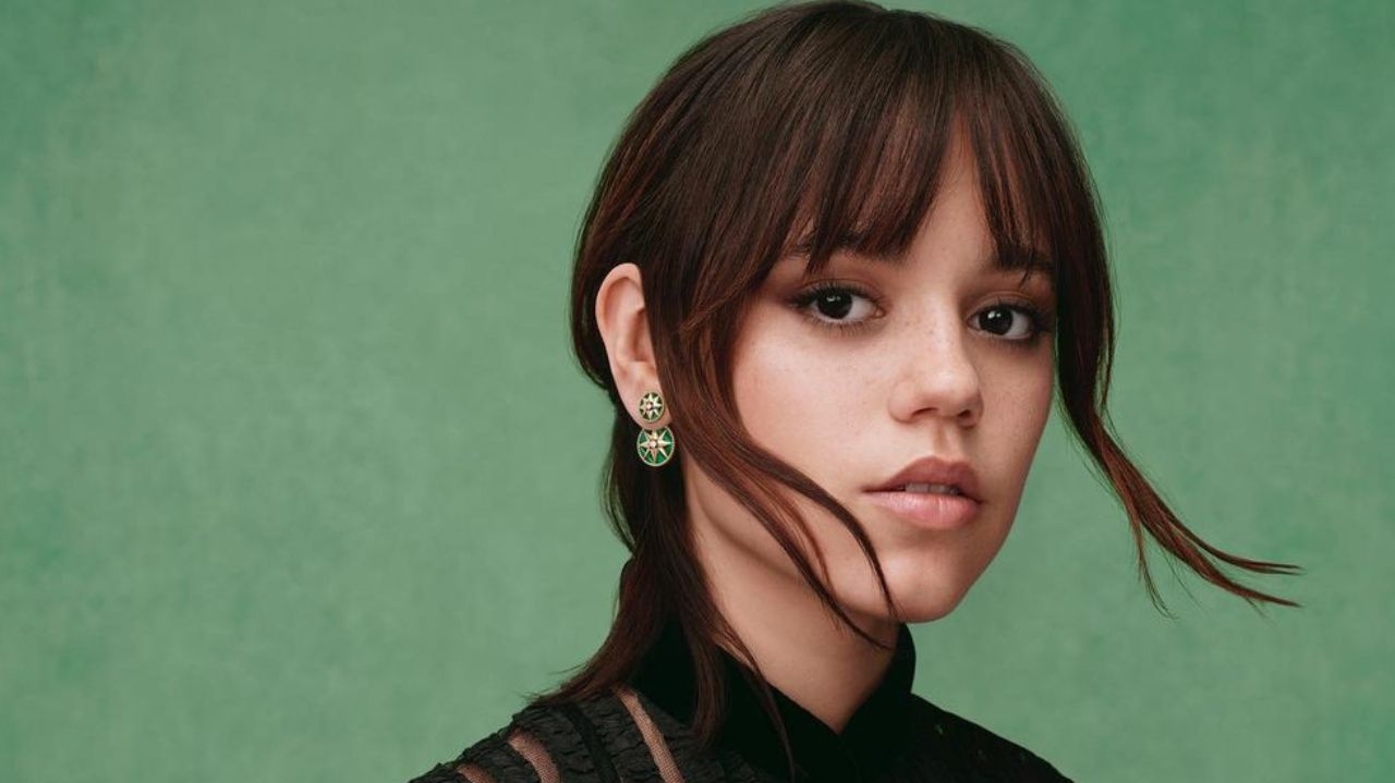 Jenna Ortega comenta falas polêmicas: “muitas vezes, eu sou uma tagarela”